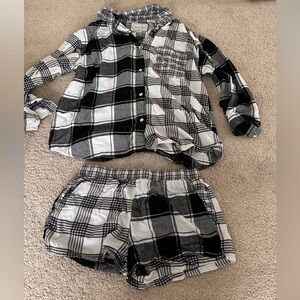 MAKE ME AN OFFER
Women’s American Eagle Flannel Pajama set